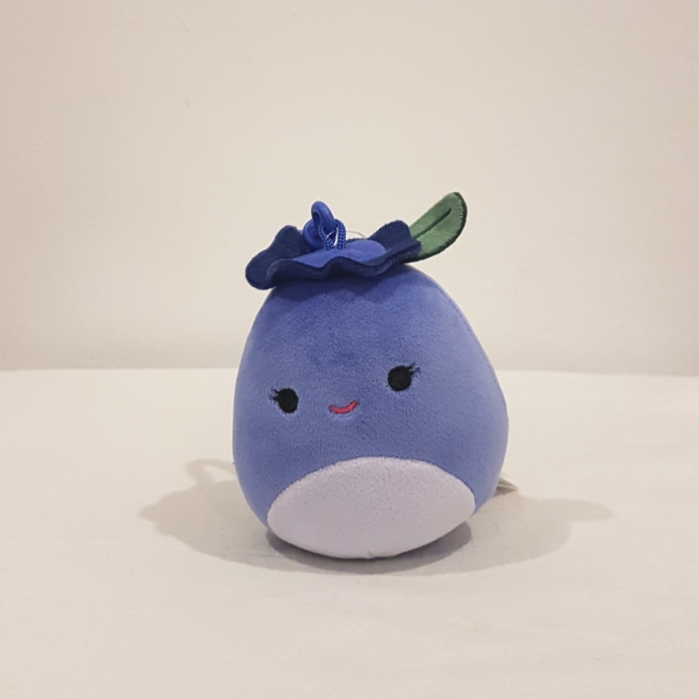 Bluby Clip Blueberry Squishmallow - Picture 1 of 4